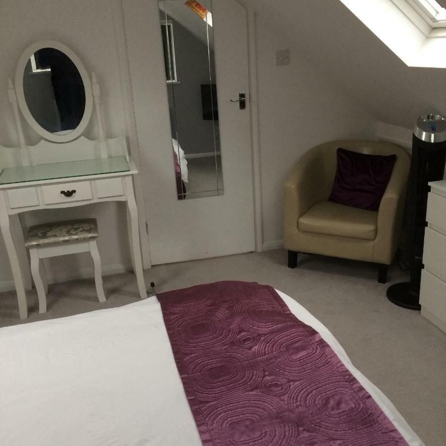 Number Forty One Bed & Breakfast Hillingdon Exterior foto